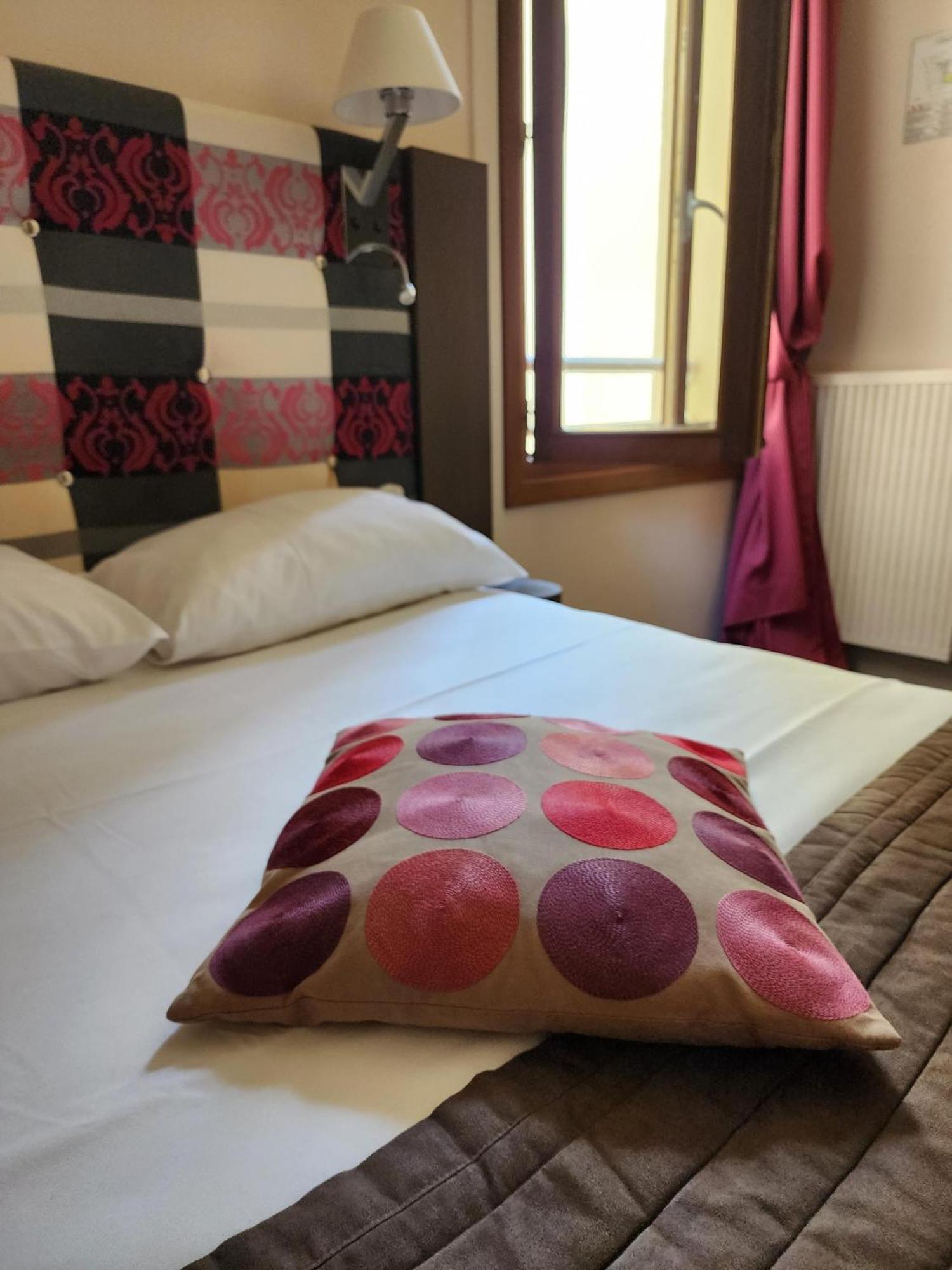 Hotel Des Bains Гранвиль Экстерьер фото