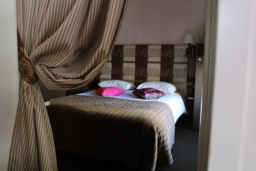 Hotel Des Bains Гранвиль Номер фото